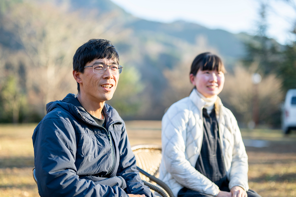 弭間さん夫婦の写真